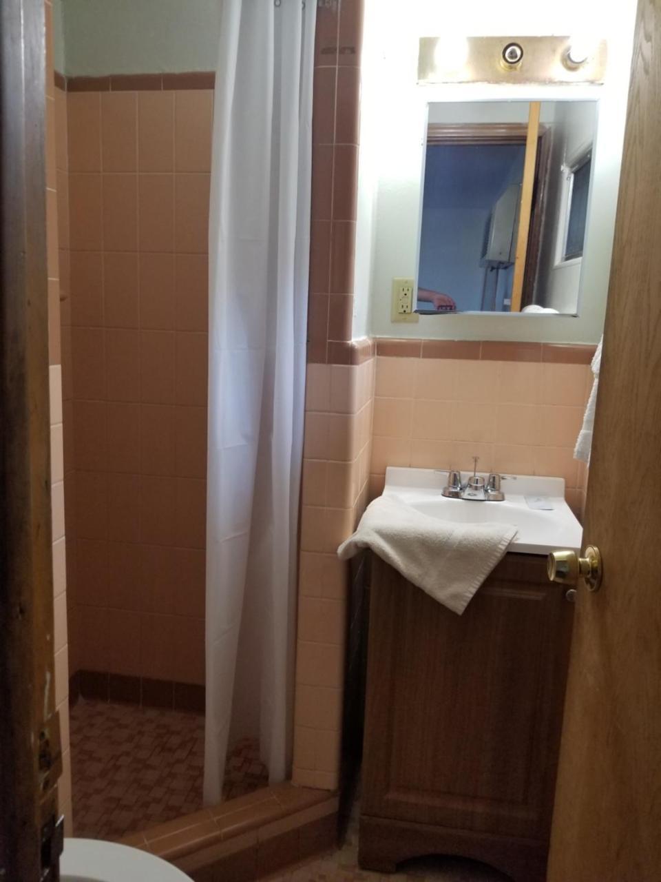 Budget Inn And Suites 伊根 外观 照片
